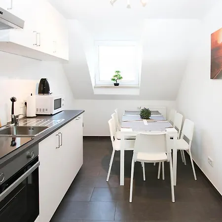 Spacious With Balcony & Wifi *