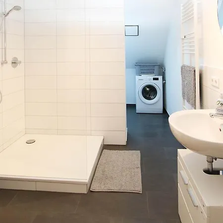 Spacious With Balcony & Wifi Wetzlar