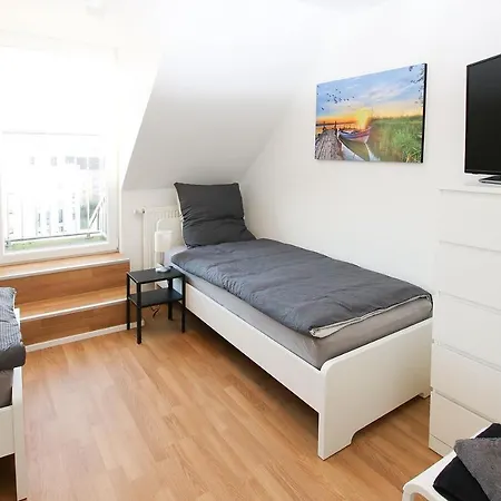 Spacious With Balcony & Wifi Apartment Wetzlar