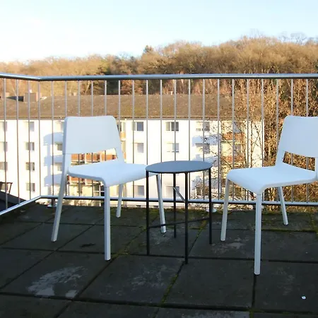 Spacious With Balcony & Wifi Apartment *