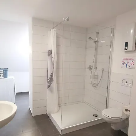 Spacious With Balcony & Wifi