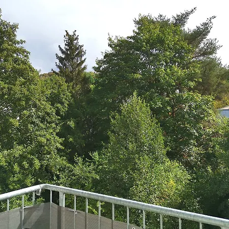 Spacious With Balcony & Wifi