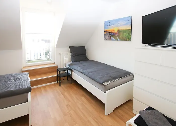 Spacious With Balcony & Wifi 아파트 베츨러