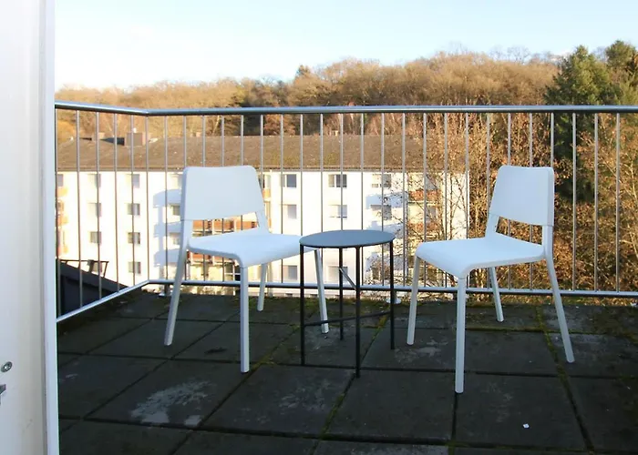 Spacious With Balcony & Wifi 아파트 *